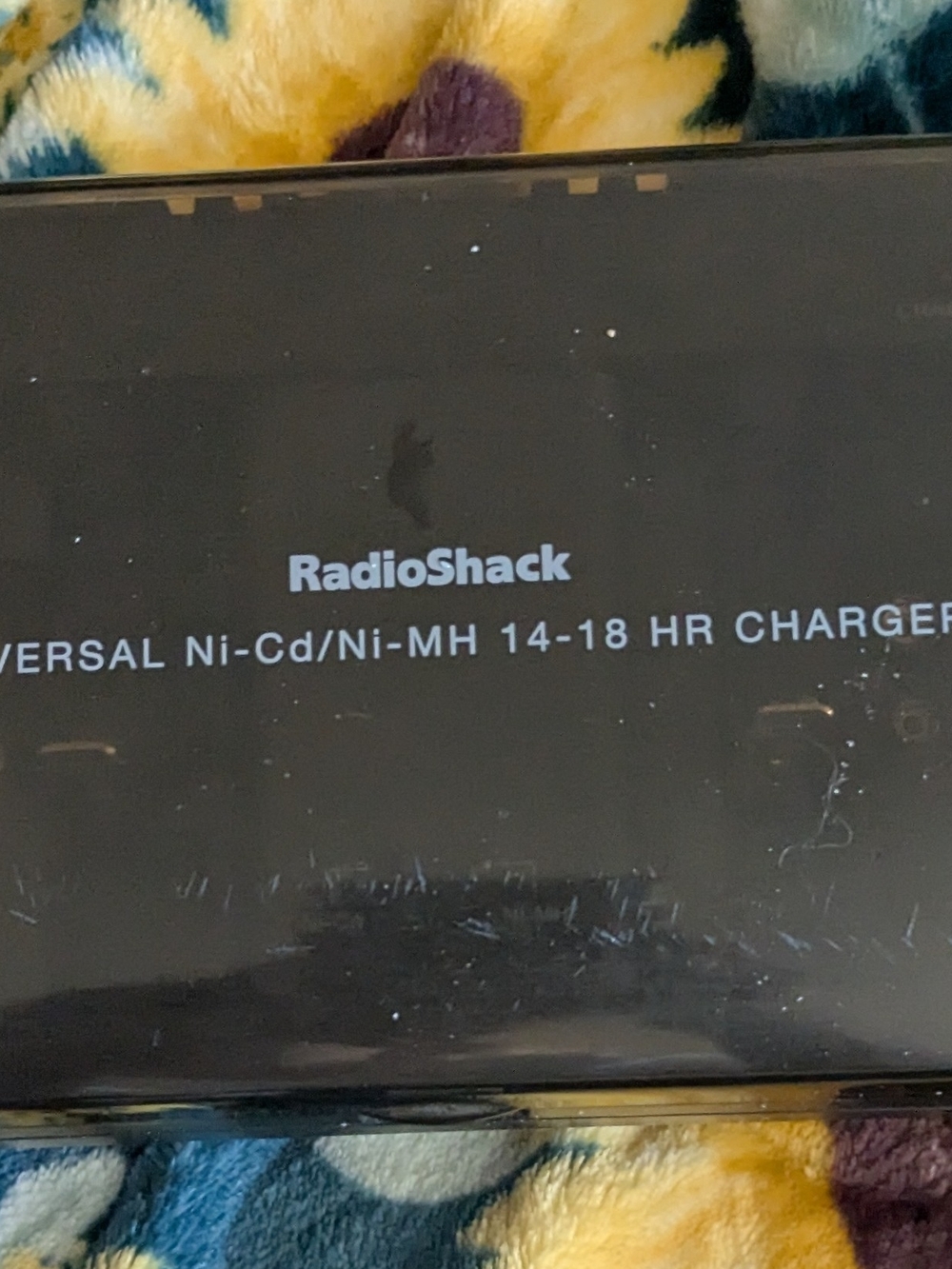 RadioShack Black Universal Ni-Cd/Ni-MH Battery Charger